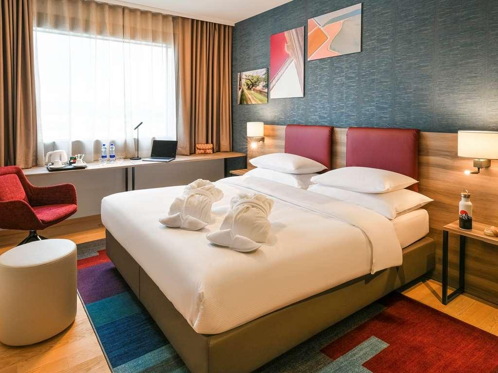 Mercure Geneva Airport Bilik gambar